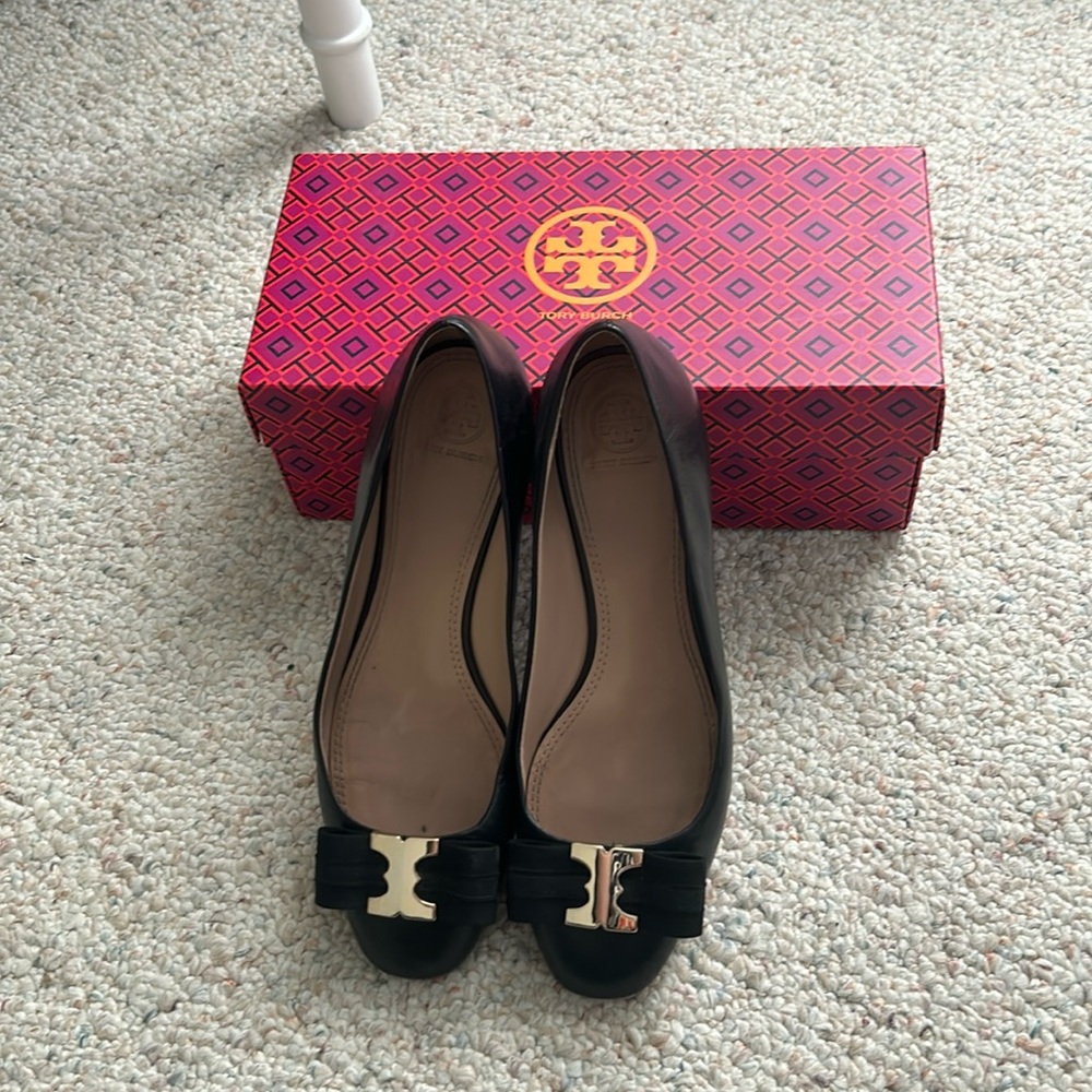 Black Tory Burch flats